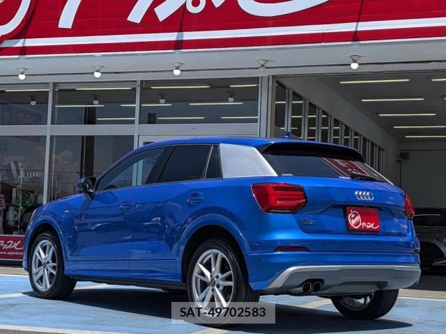 Audi Q2 2017-06 8334930-8