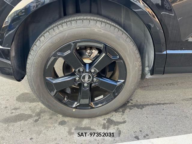 Audi Q2 2018-02 8334931-6
