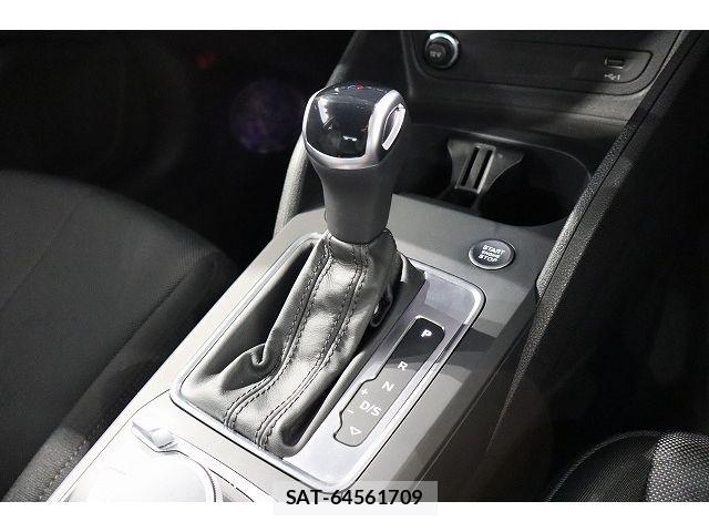 Audi Q2 2024-08 8364822-13
