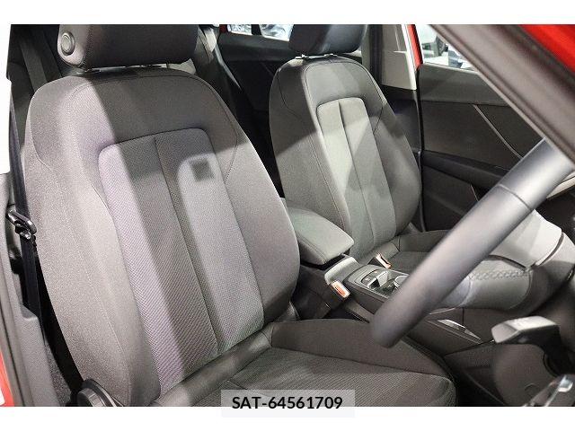 Audi Q2 2024-08 8364822-15