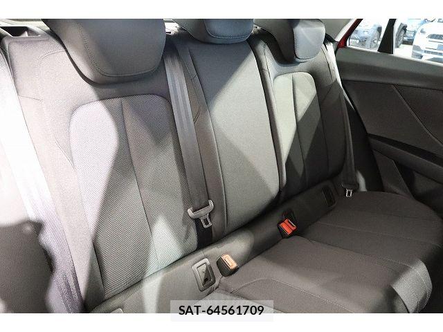 Audi Q2 2024-08 8364822-18