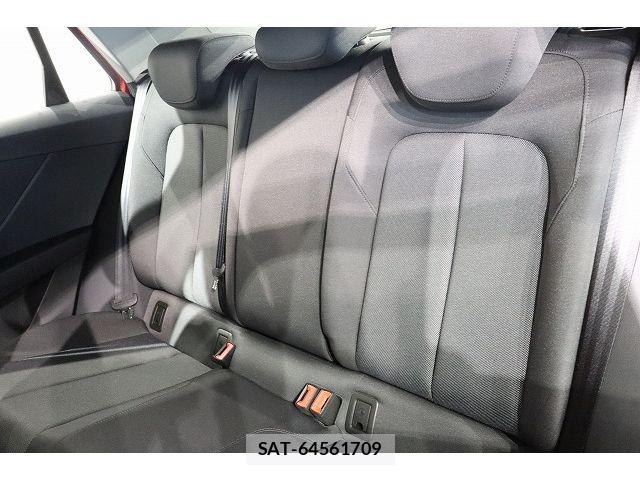 Audi Q2 2024-08 8364822-19