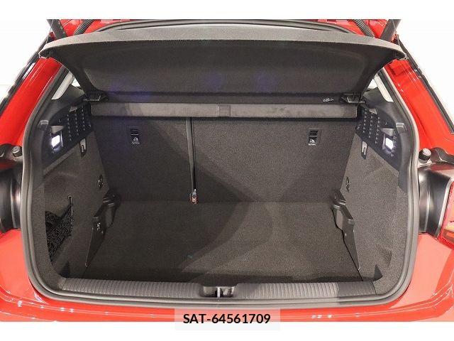 Audi Q2 2024-08 8364822-21