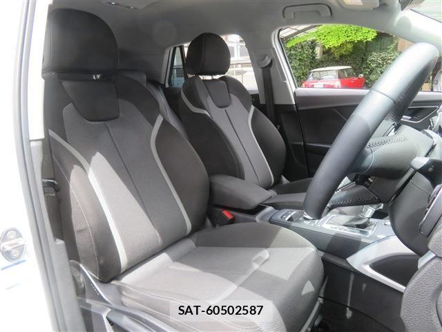 Audi Q2 2019-12 8364821-9