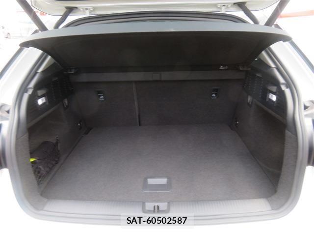 Audi Q2 2019-12 8364821-11