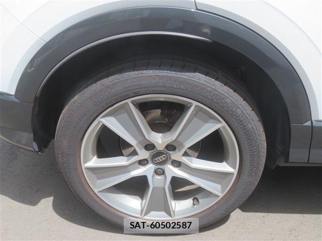 Audi Q2 2019-12 8364821-7