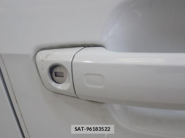 Audi Q2 2018-12 8485051-10