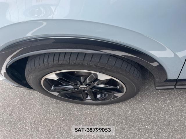 Audi Q2 2023-09 8561198-9