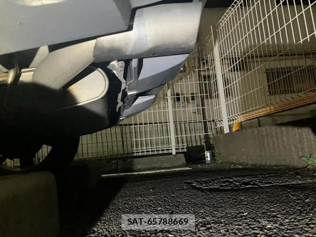 Audi Q2 2017-11 8658072-10
