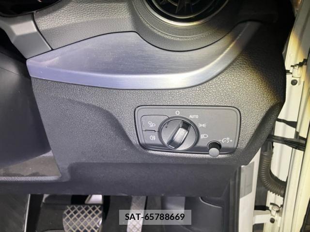 Audi Q2 2017-11 8658072-18