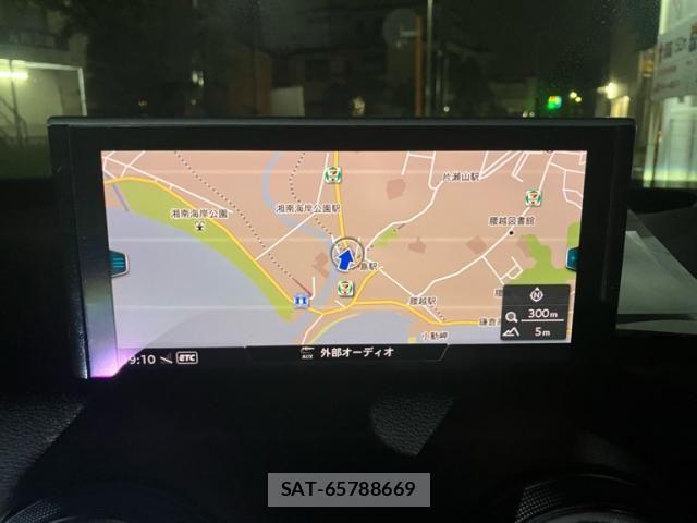 Audi Q2 2017-11 8658072-21