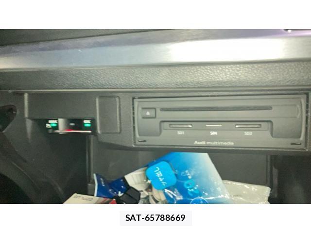 Audi Q2 2017-11 8658072-26