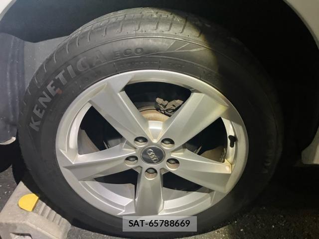 Audi Q2 2017-11 8658072-7