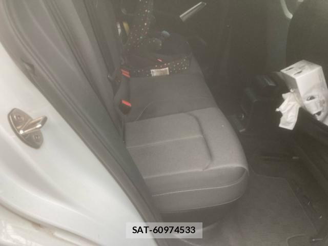 Audi Q2 2018-10 8658069-13