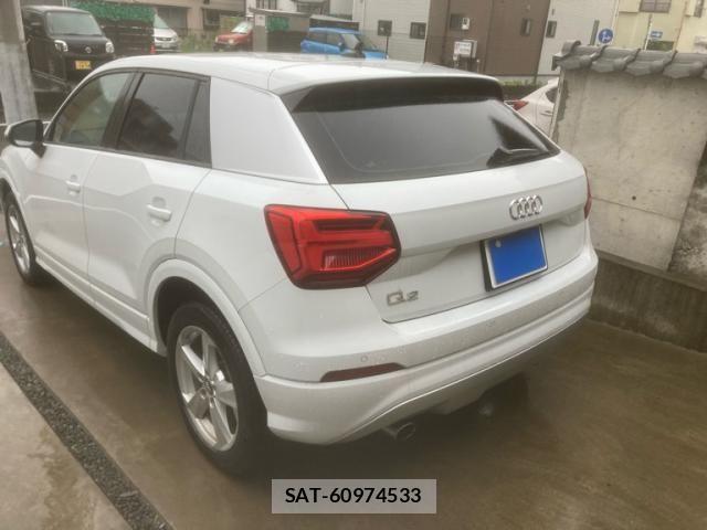 Audi Q2 2018-10 8658069-2
