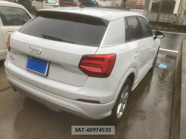 Audi Q2 2018-10 8658069-3