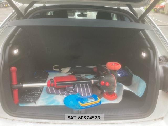 Audi Q2 2018-10 8658069-6