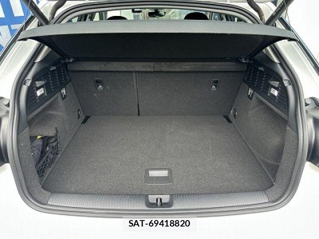 Audi Q2 2021-08 8658068-16