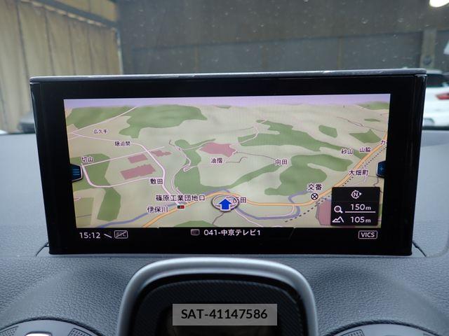 Audi Q2 2018-03 8740619-12