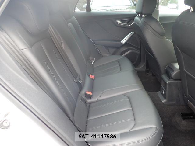 Audi Q2 2018-03 8740619-21