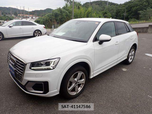 Audi Q2 2018-03 8740619-5
