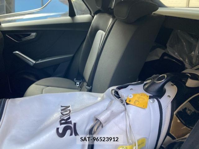 Audi Q2 2019-12 8740618-12