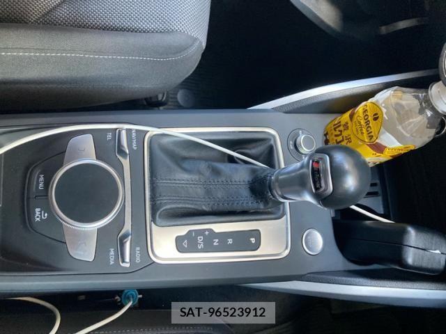 Audi Q2 2019-12 8740618-19