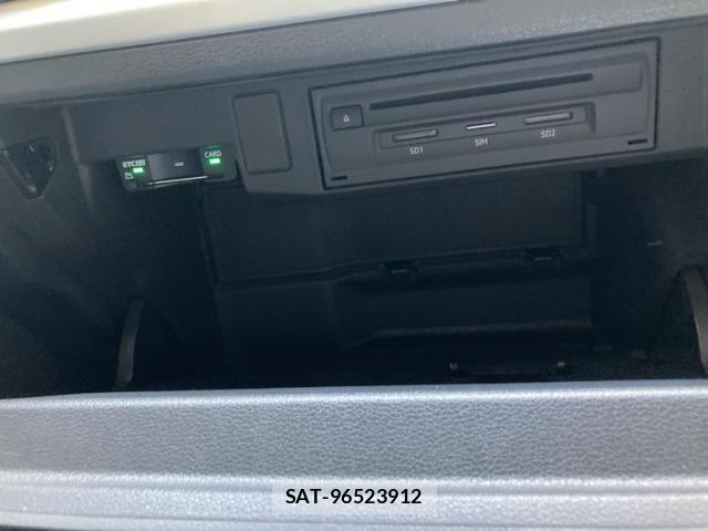 Audi Q2 2019-12 8740618-23
