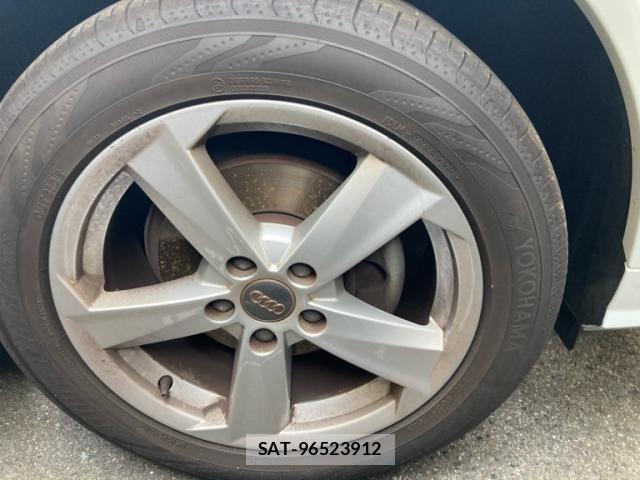 Audi Q2 2019-12 8740618-6
