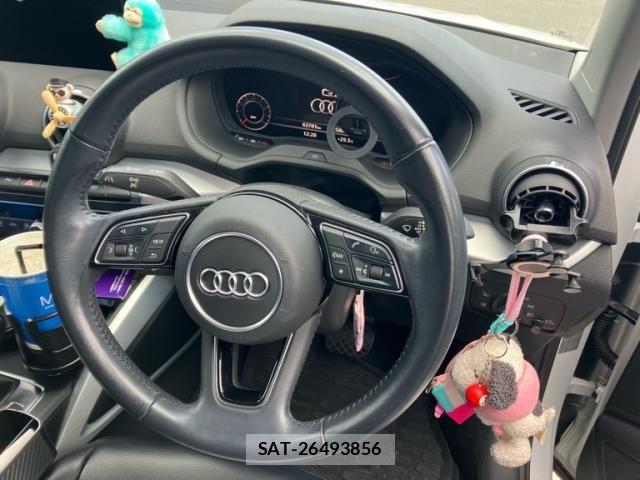 Audi Q2 2018-06 8779554-9