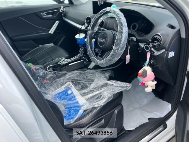 Audi Q2 2018-06 8779554-13