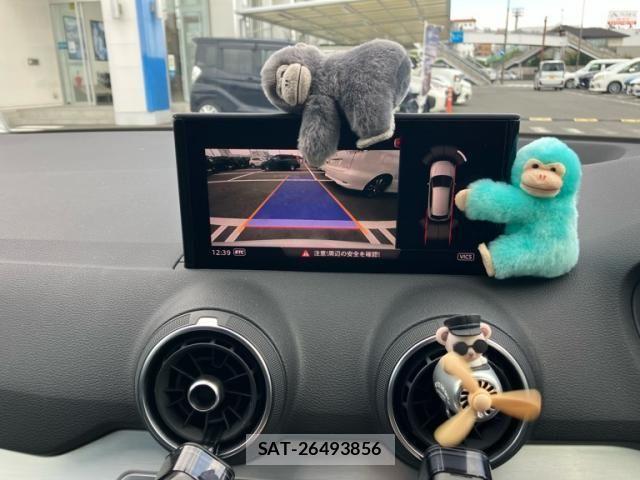 Audi Q2 2018-06 8779554-23