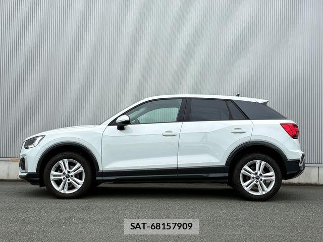 Audi Q2 2023-10 8827910-9