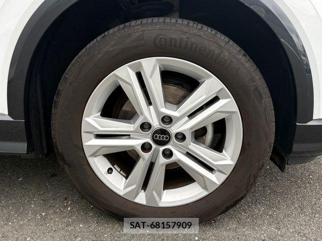 Audi Q2 2023-10 8827910-6