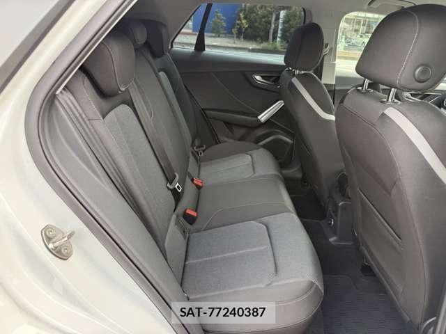 Audi Q2 2017-12 8870444-9