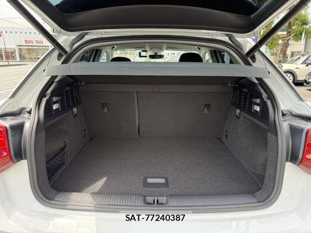 Audi Q2 2017-12 8870444-12