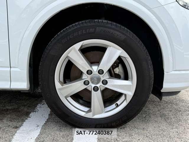 Audi Q2 2017-12 8870444-26
