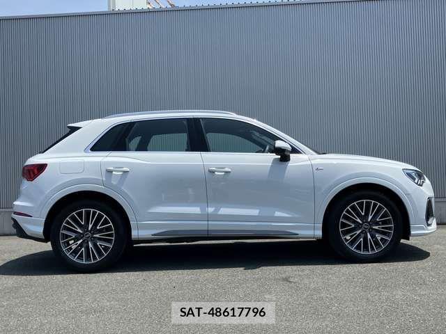 Audi Q3 2024-12 1171021-8
