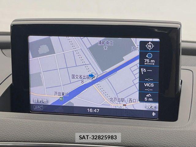 Audi Q3 2015-05 1184338-4