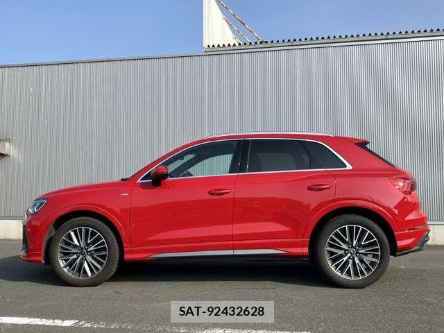 Audi Q3 2024-06 1285610-2