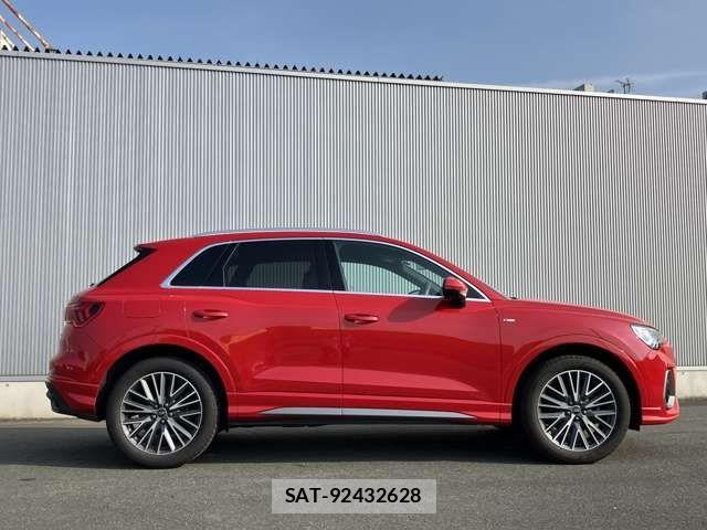Audi Q3 2024-06 1285610-7