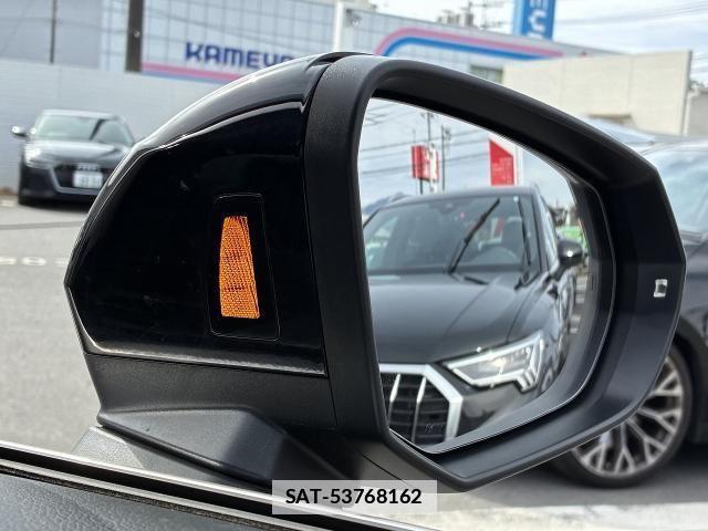 Audi Q3 2025-05 4638081-10