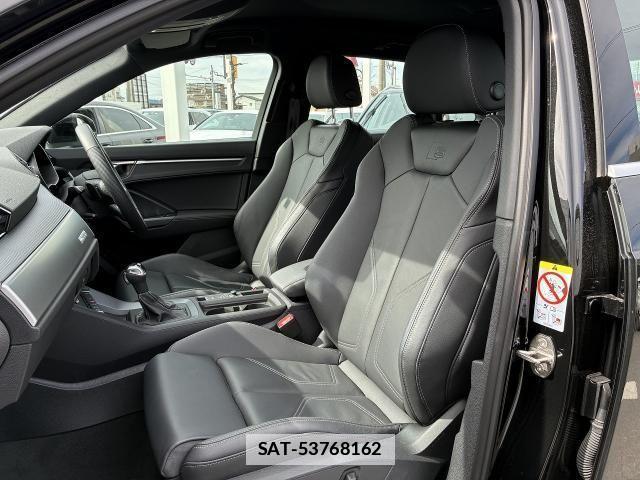 Audi Q3 2025-05 4638081-13