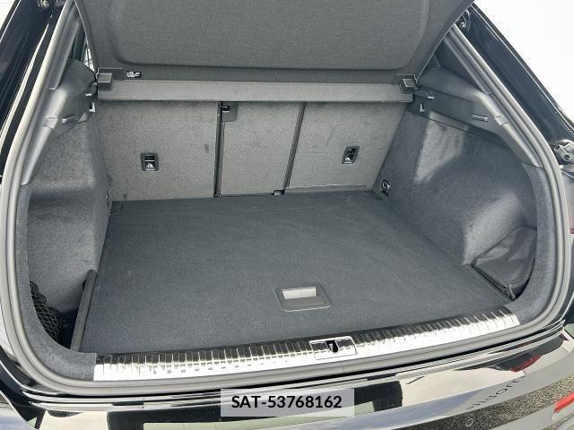 Audi Q3 2025-05 4638081-15