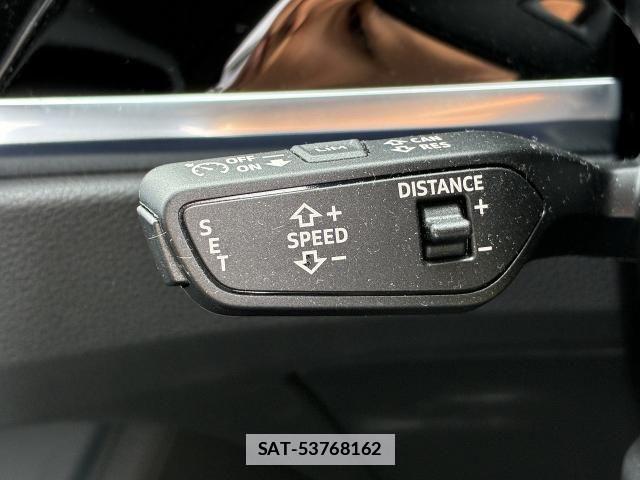 Audi Q3 2025-05 4638081-8