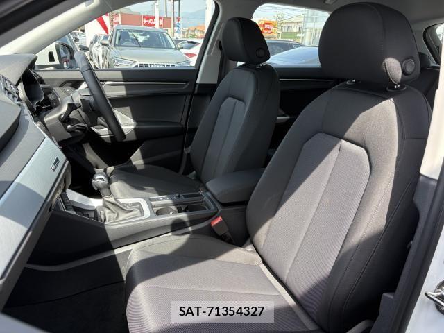 Audi Q3 2024-12 6610617-13