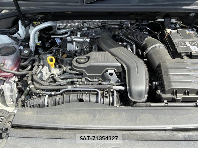 Audi Q3 2024-12 6610617-16