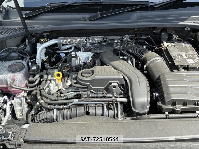 Audi Q3 2024-12 6610618-25