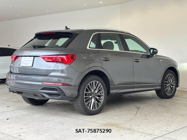 Audi Q3 2024-08 6750900-2