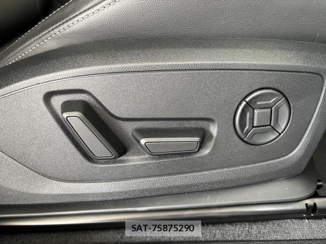 Audi Q3 2024-08 6750900-8